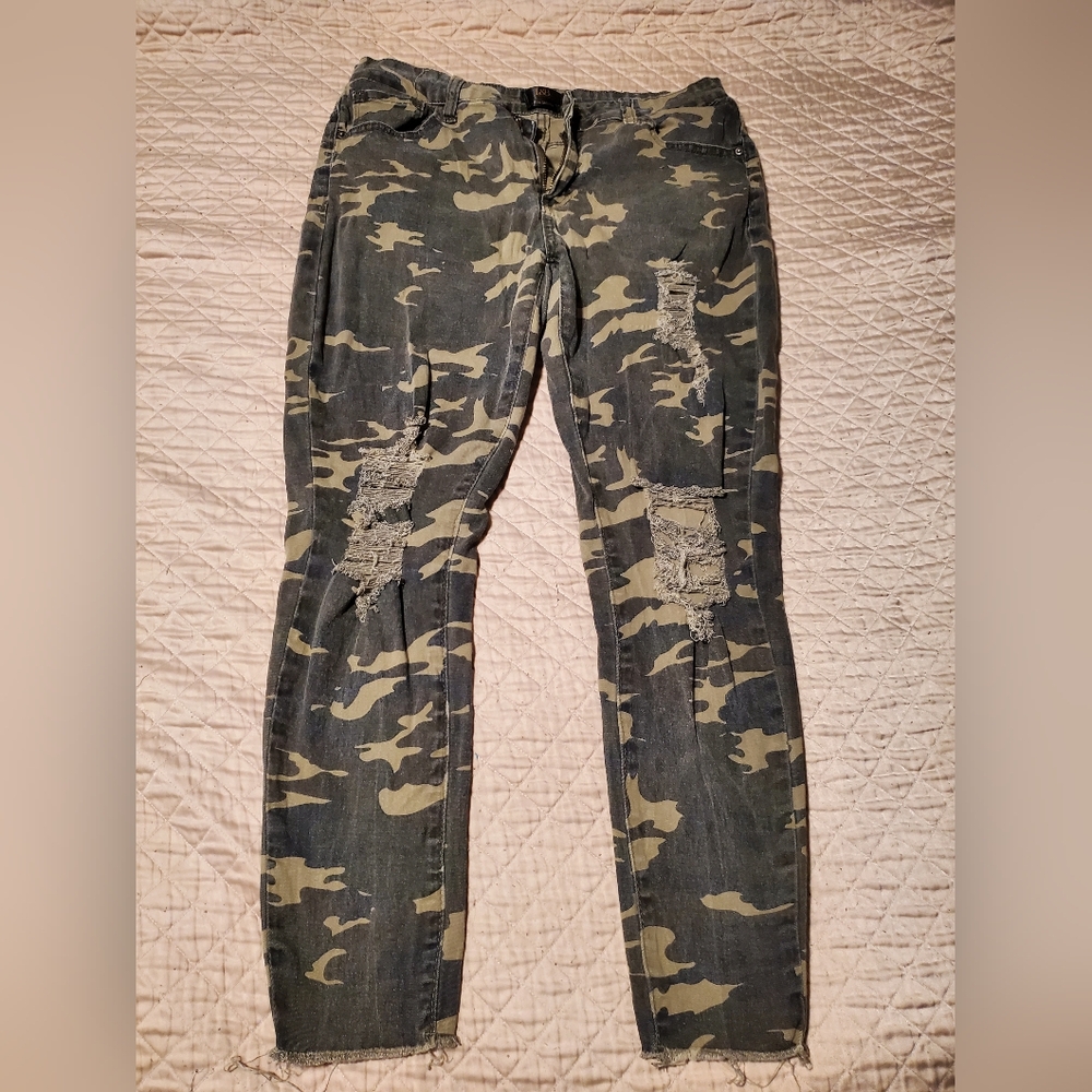 L&B Olive Camouflage Skinny Jeans